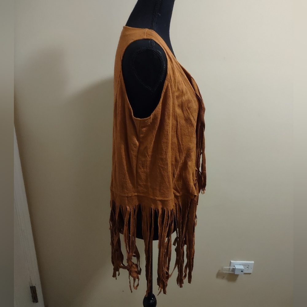 Brown Fringe Vest - Picture 4 of 14